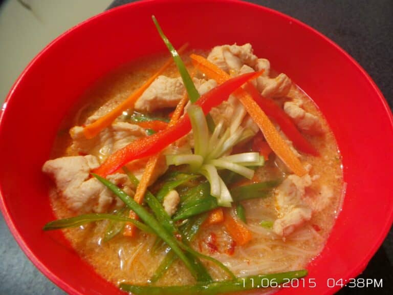 Chicken laska scaled