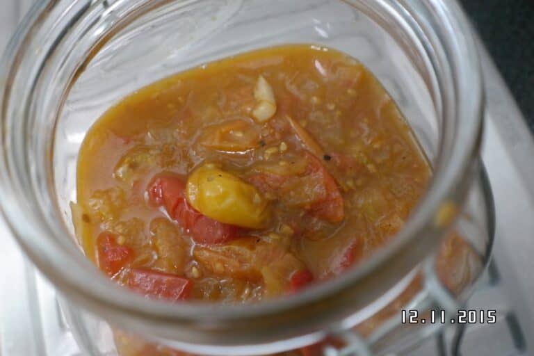 chunky cherry tomato chutney