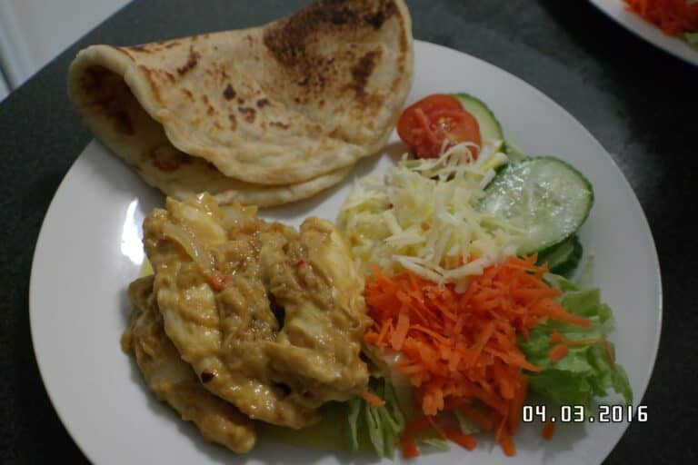 satay chicken with salad naann 1 scaled