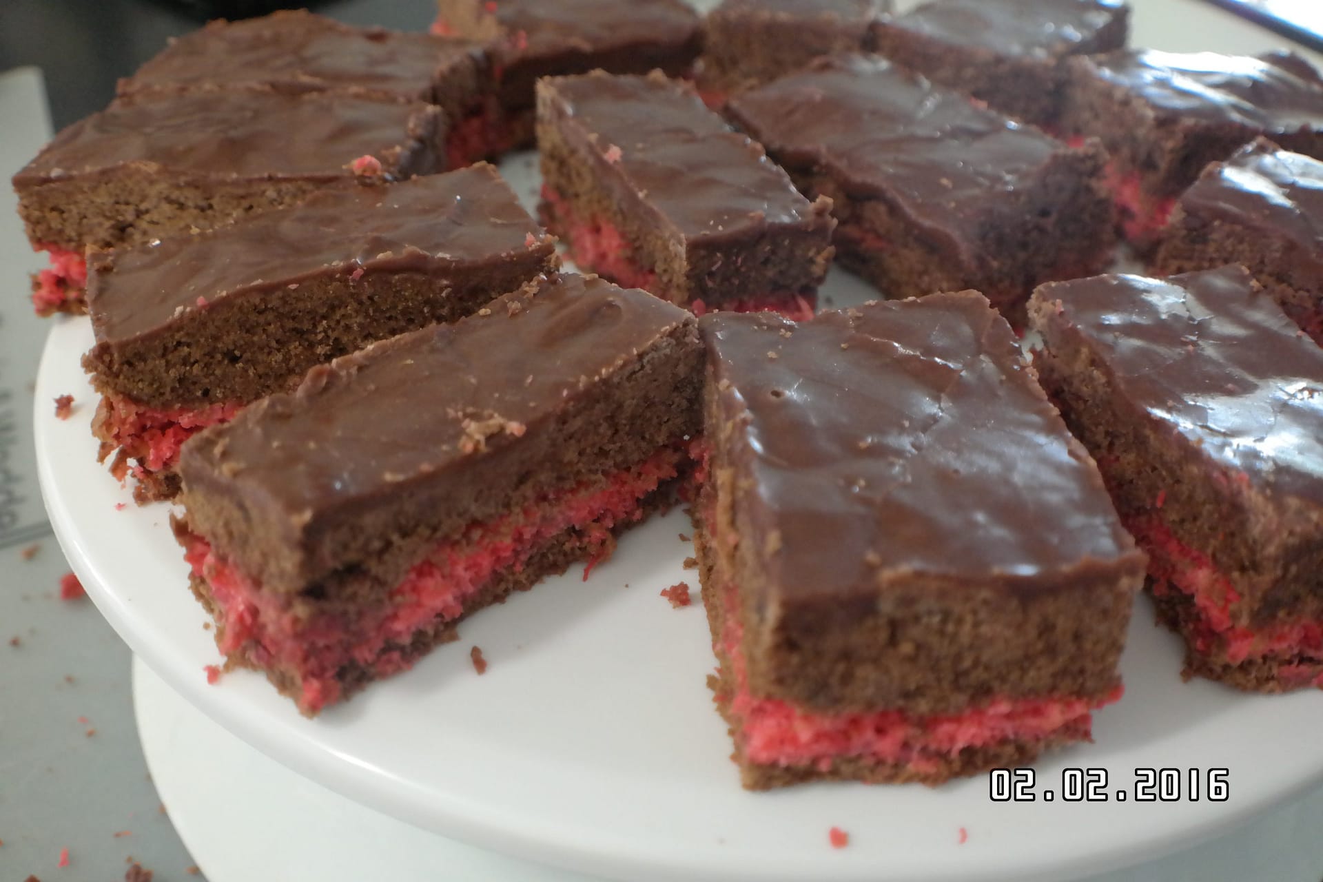 chocolate strawberry slice scaled