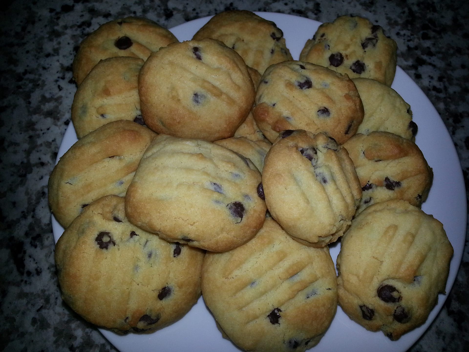 choc chip cookies scaled