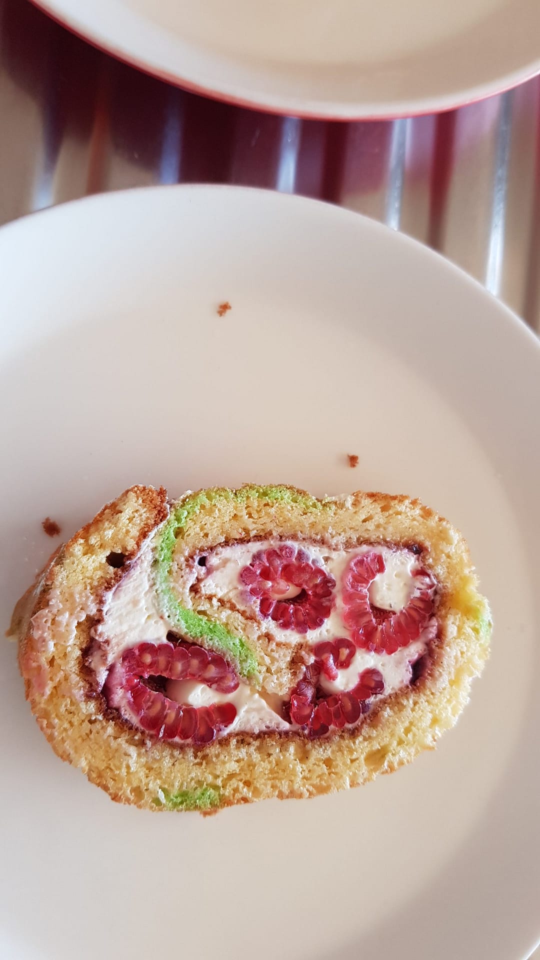 raspberry swiss roll